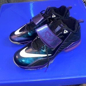 Men’s Nike sneakers size 10!!
